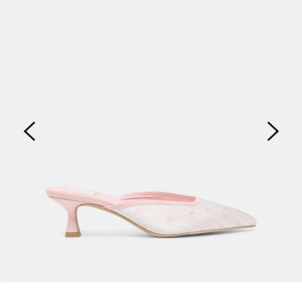 Dolce Vita pink satin kitten heels size 7W